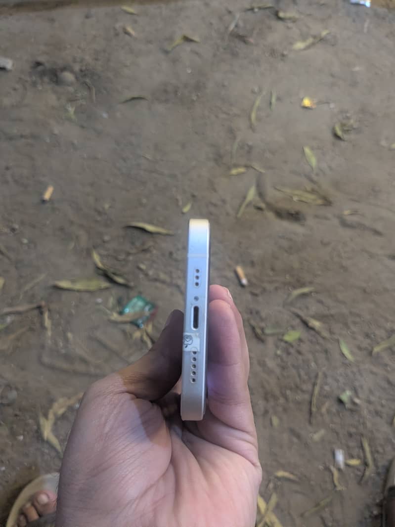 Apple iPhone 12 2