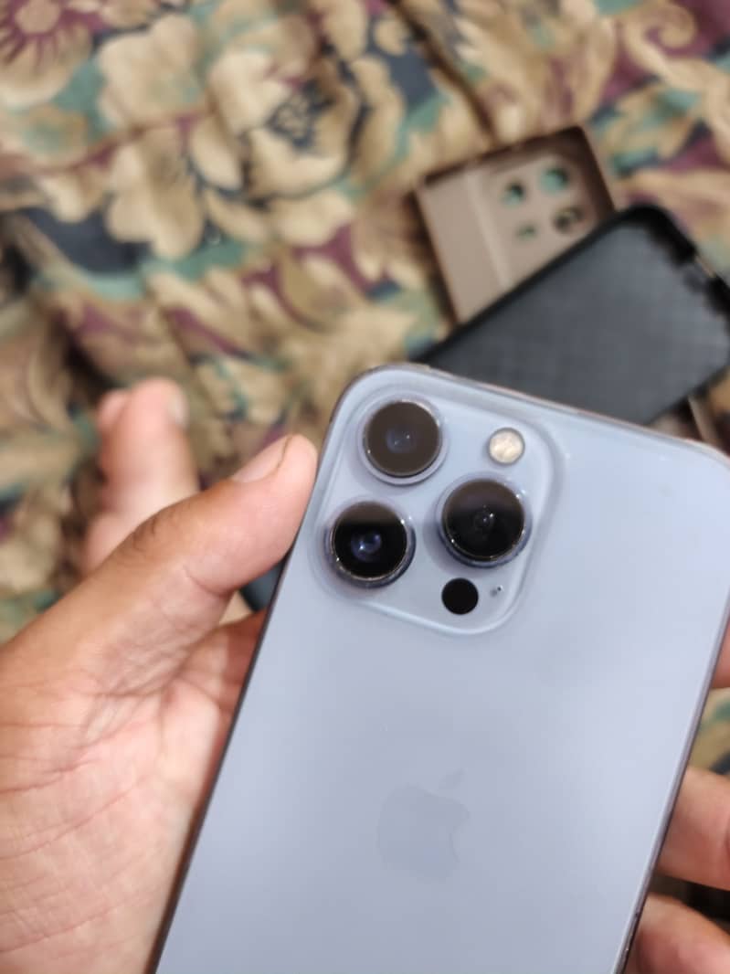 Apple iPhone 13 Pro 3