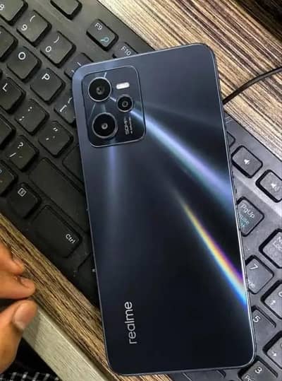 Realme C35