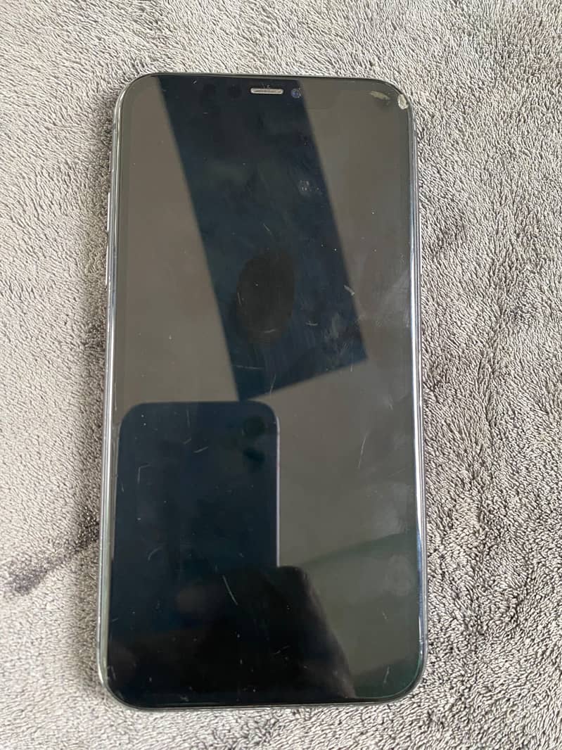 Apple iPhone 11 4