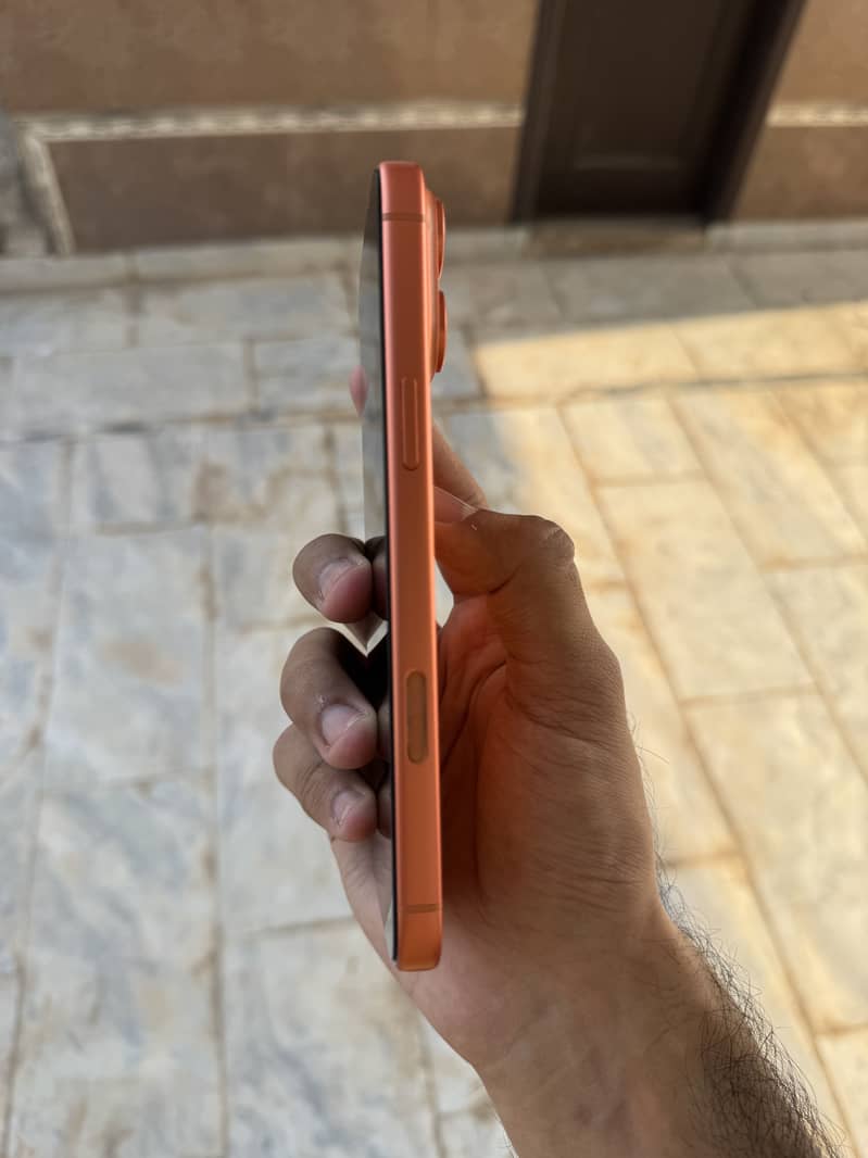 Apple iPhone 17 Pro Max 10