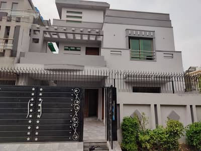 10 Marla House Is Up For Sale At B Block