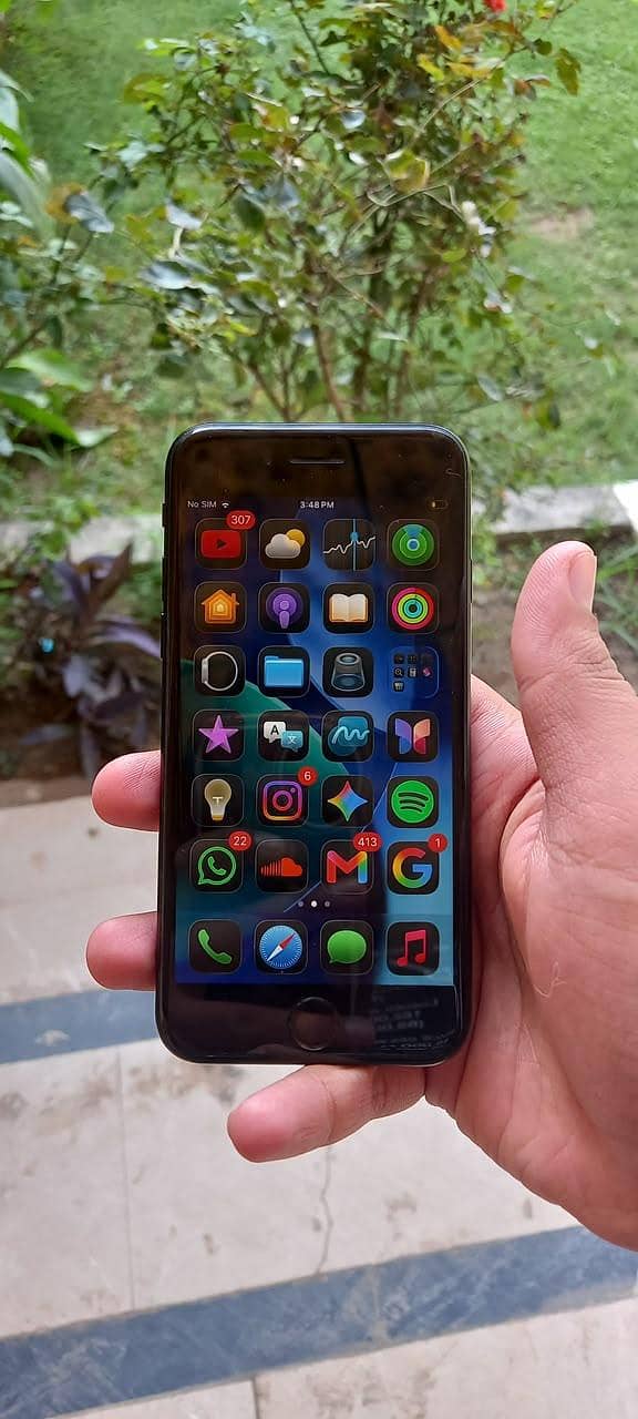 Apple iPhone SE 0