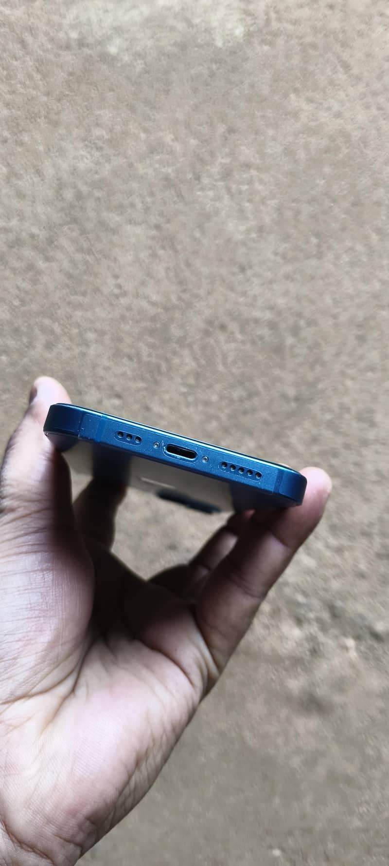 Apple iPhone 13 4