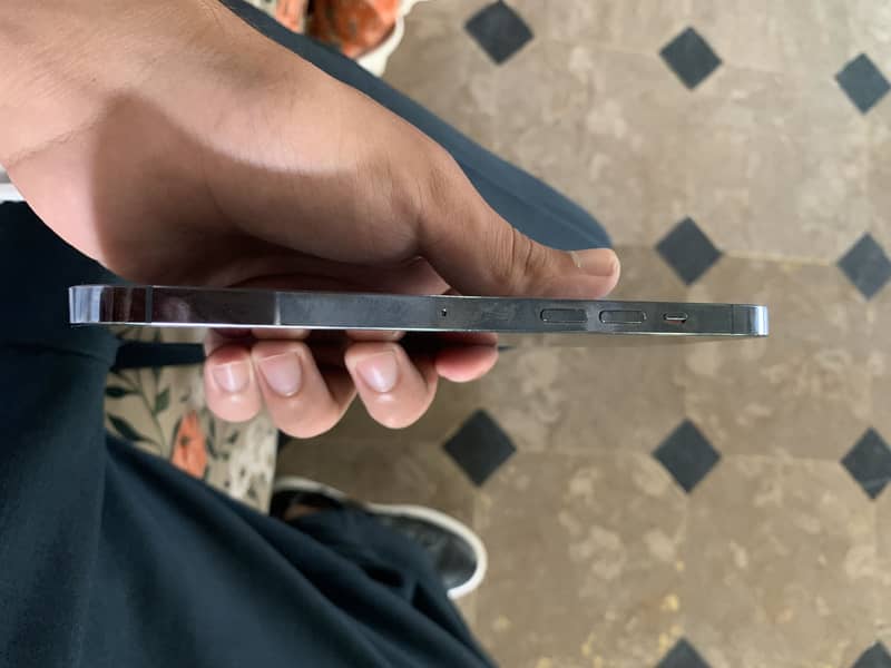 Apple iPhone 13 Pro Max 5
