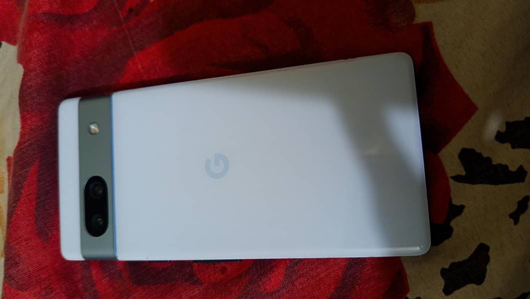 Google Pixel 7 4