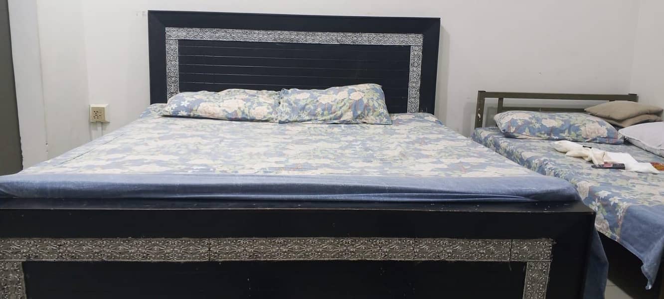 double bed dressing iron table 0