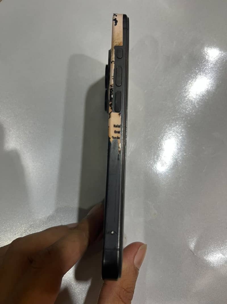 Apple iPhone 15 Pro 2