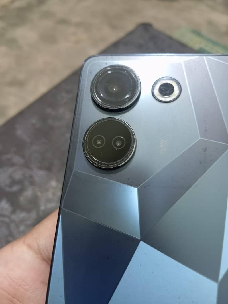 Tecno CAMON 20 2