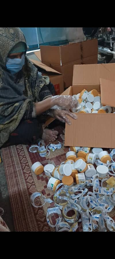 Need Female Staff  For Cosmetic Re Packing Jar Filling