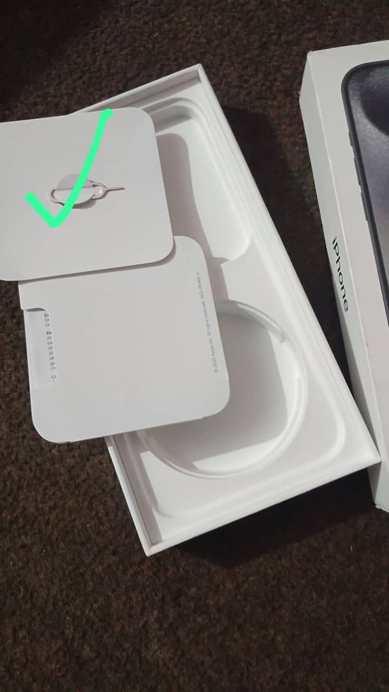 Apple iPhone 15 Pro Max 2