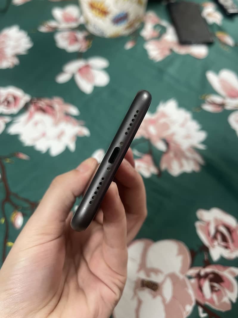 Apple iPhone 11 2