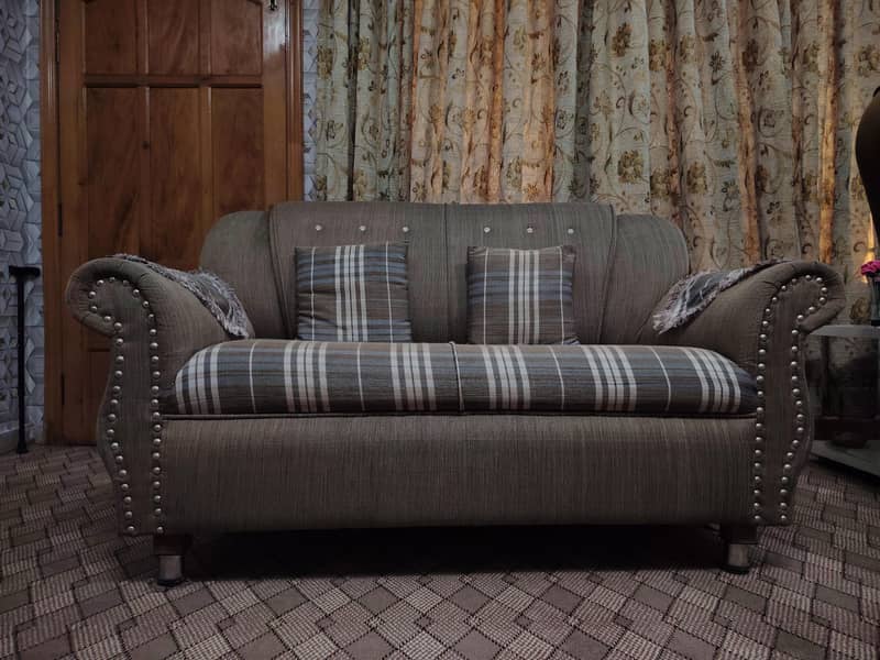 7 seater sofa complete set 0