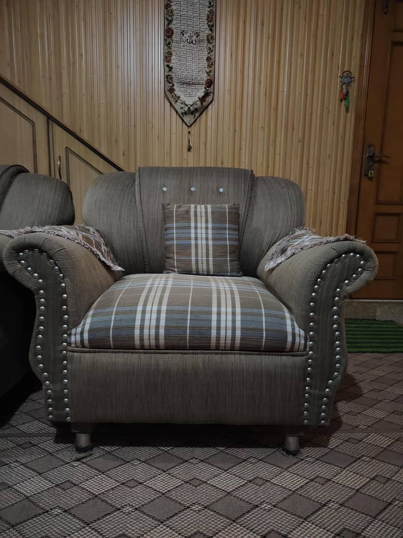 7 seater sofa complete set 4