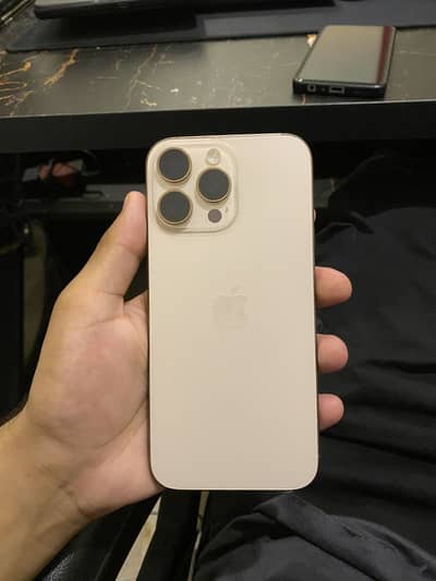 Apple iPhone 16 Pro Max