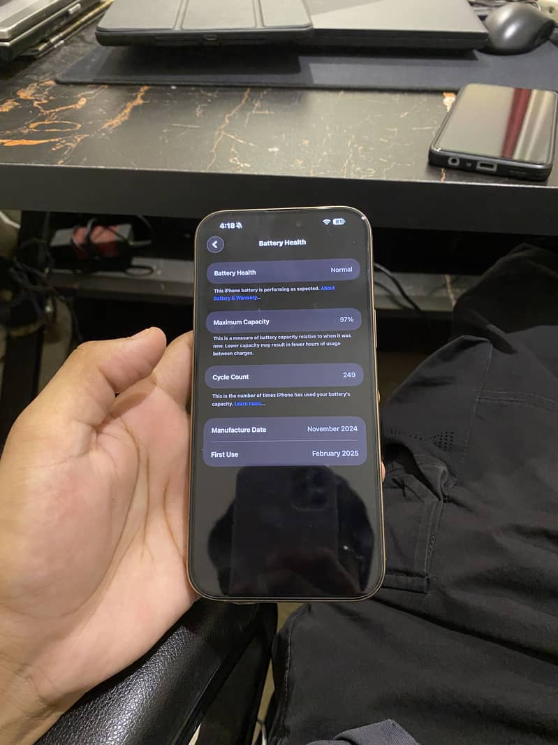 Apple iPhone 16 Pro Max 6