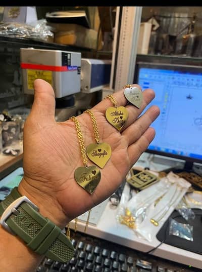 the gold silver heart loket