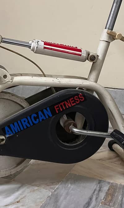 American Fitness Dual-Action Exercise Bike – Moving Handlebars