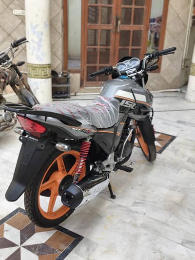 Honda CB 150F
