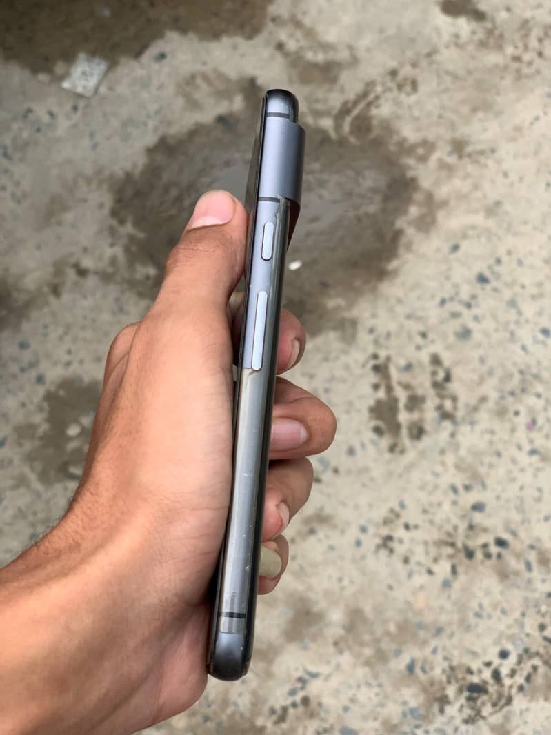 Google Pixel 8 3