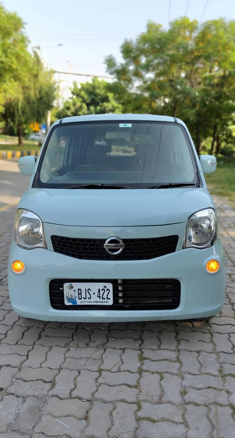 Nissan Moco 2011 1