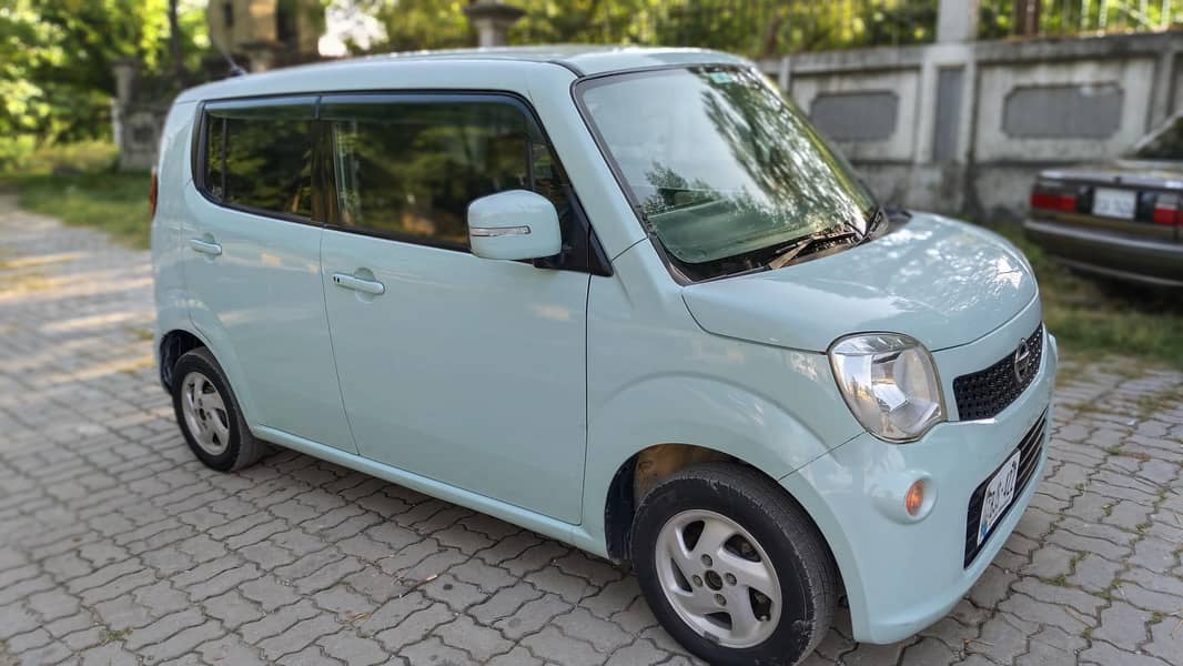 Nissan Moco 2011 3