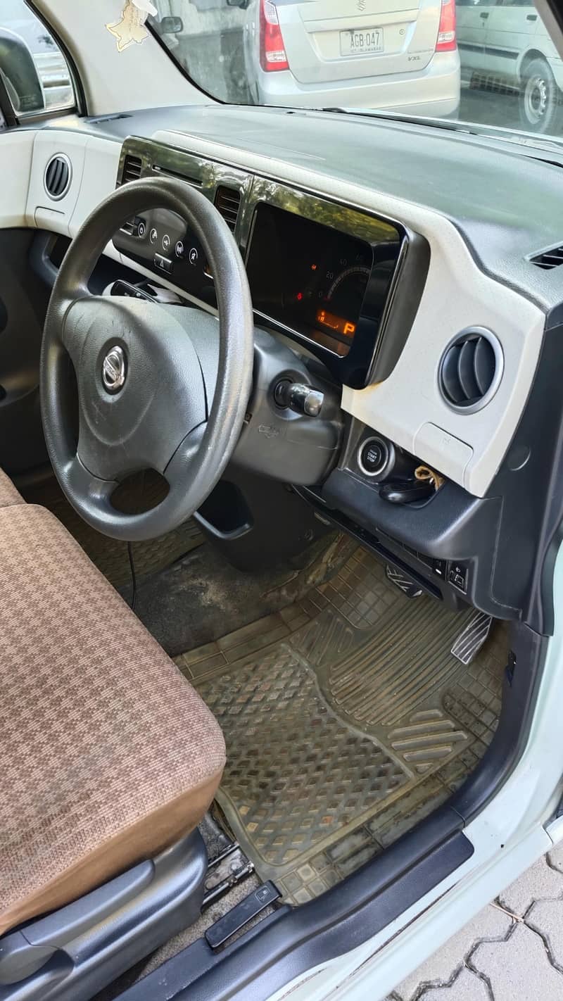 Nissan Moco 2011 14
