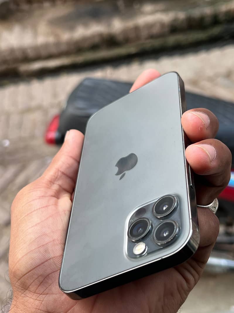 Apple iPhone 12 Pro 0
