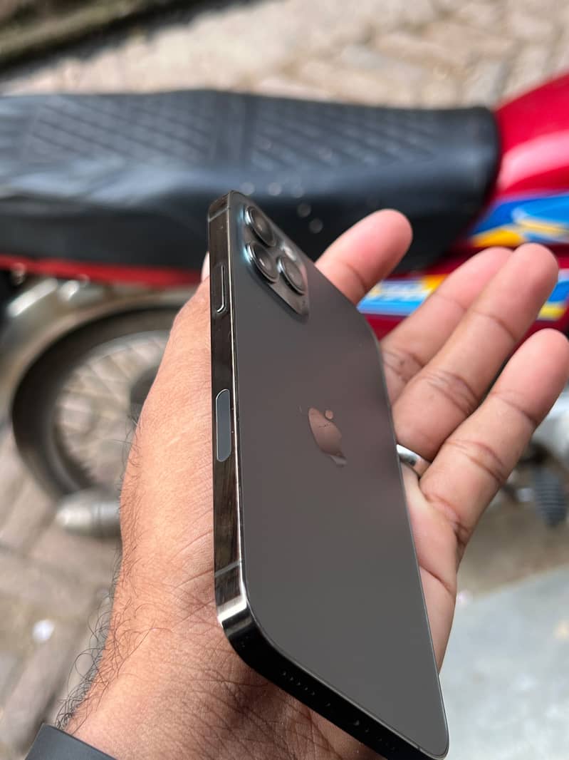 Apple iPhone 12 Pro 5