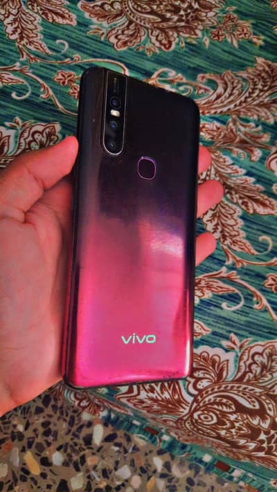 Vivo V15