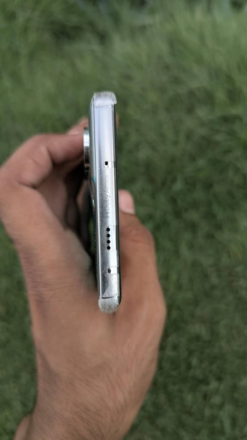Tecno CAMON 40 Pro 4