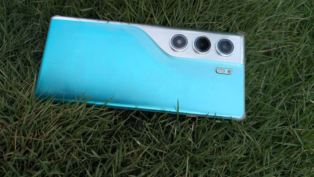 Tecno CAMON 40 Pro 6