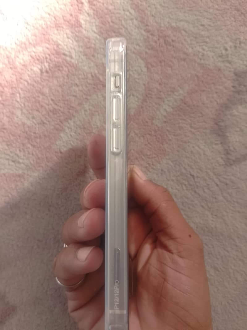 Apple iPhone 12 3