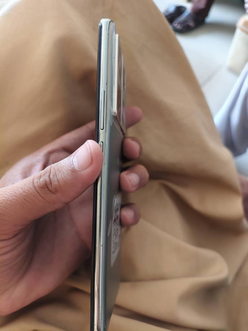Infinix Note 40 Pro 5