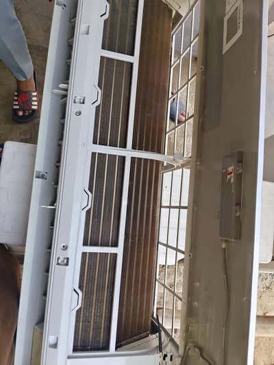 AC for sale urgent contact location okara