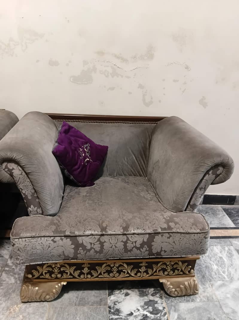 Sofa set with table 1