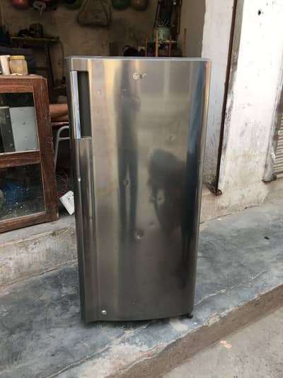 lG single door fridge import kuwait phone num 03026300636