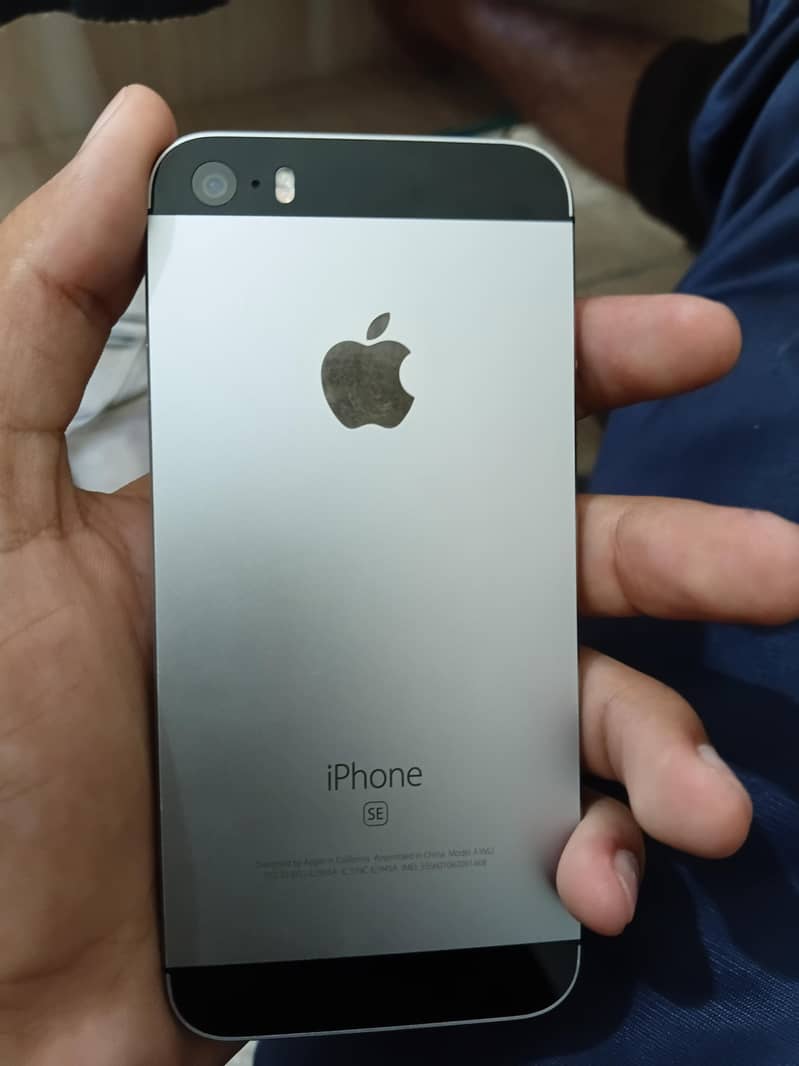 Apple iPhone SE 1