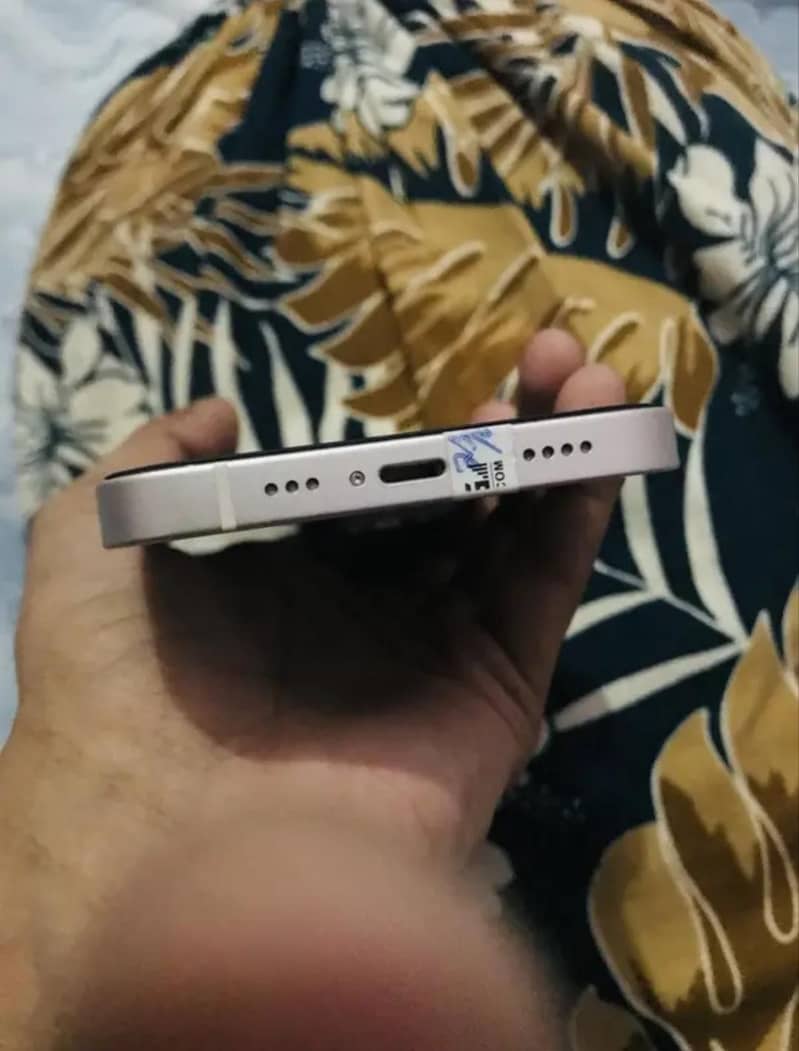 Apple iPhone 14 1