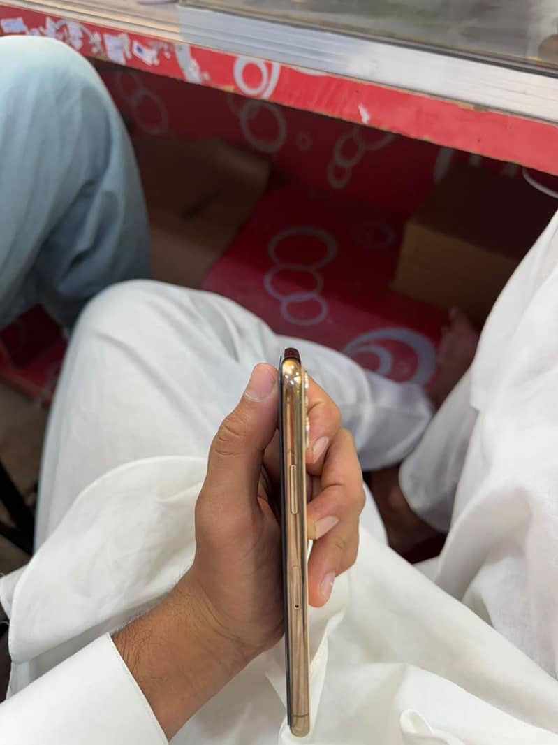 Apple iPhone 11 Pro 3