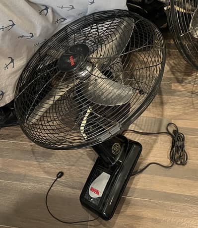 Bracket fans for sale 4 months used only