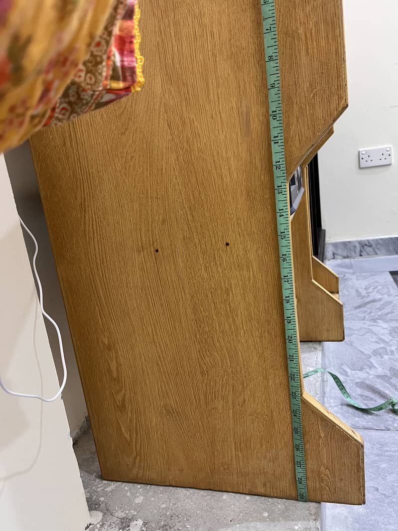 Computer Table/ Storage 6