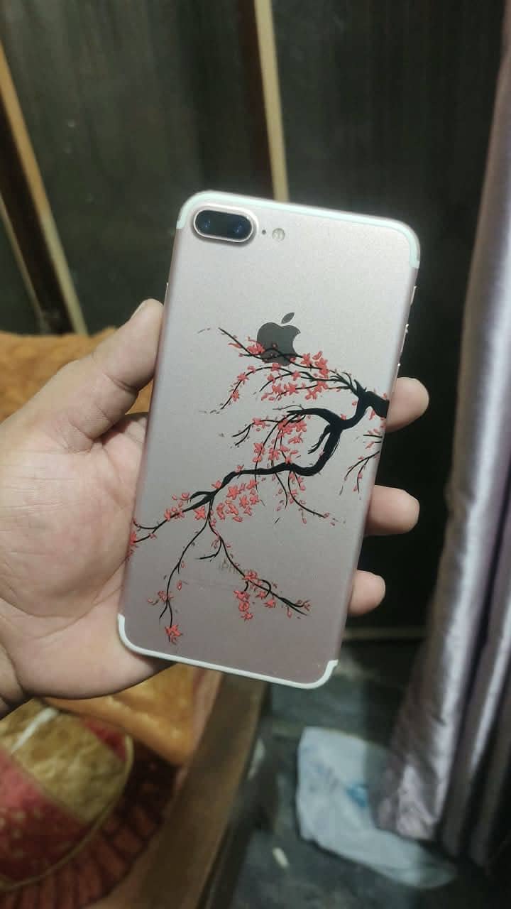 Apple iPhone 7 Plus 1
