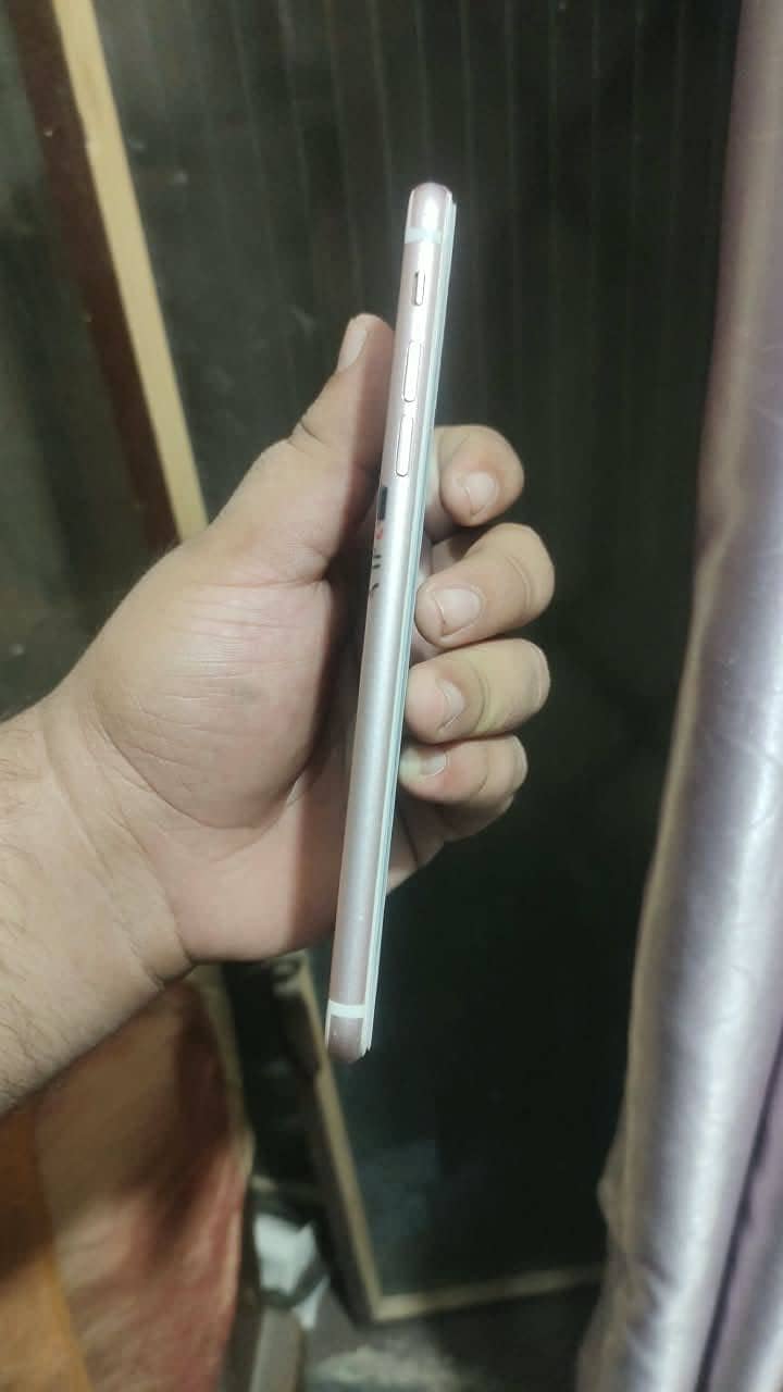Apple iPhone 7 Plus 5