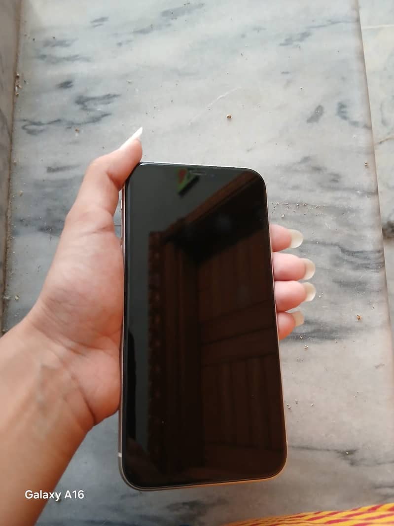 Apple iPhone 11 5