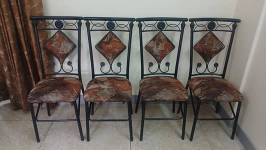 Premium 4-Piece Wrought Iron Chair Set in Excellent Condition