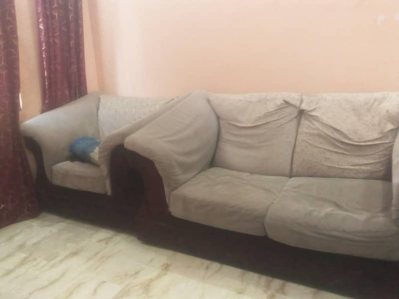 4 seater sofa 1