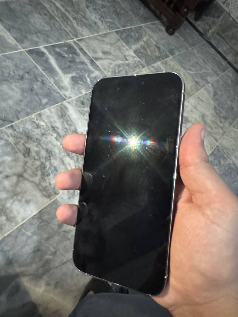 Apple iPhone 14 Pro Max 1