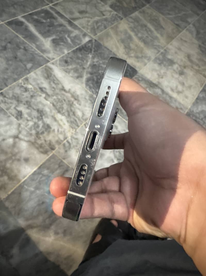 Apple iPhone 14 Pro Max 2