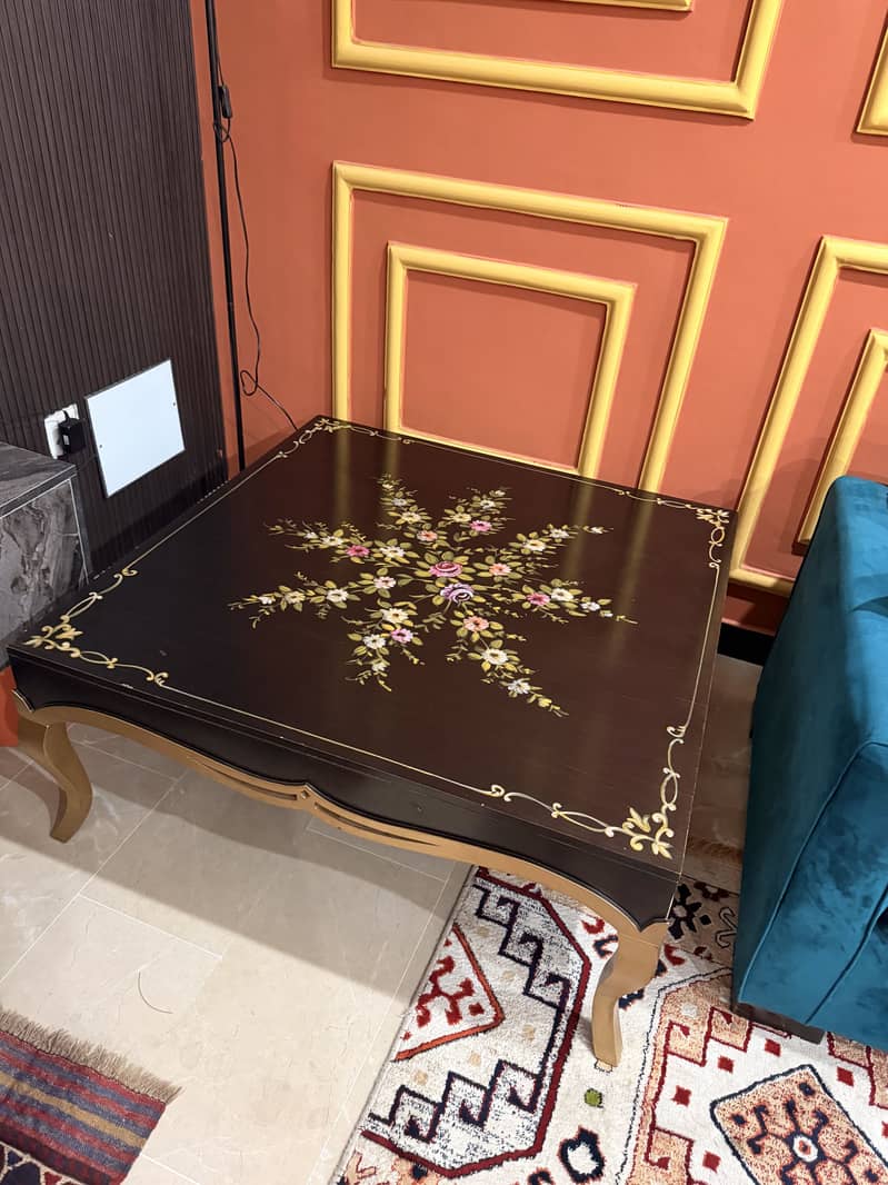 Middle table painted 1
